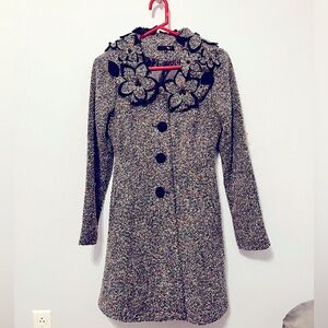 Ryu Fit and Flare Coat with decorative flower appliqué collar trim Size S